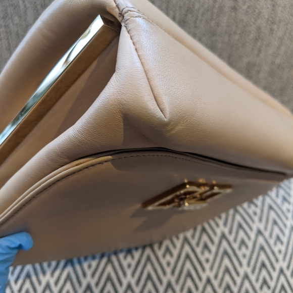 Salvatore Ferragamo Handbag / Body Bag - Picture 8 of 16